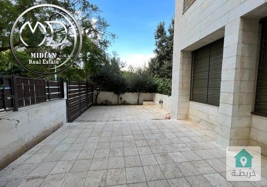 شقة ارضية فارغة للايجار جبل عمان مساحة 240م مع ترس و حديقة 50م تشطيبات سوبر ديلوكس بسعر مميز